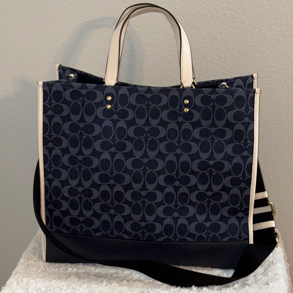 Coach Dark Blue and Cream Signature Tote - Picture 3 of 7